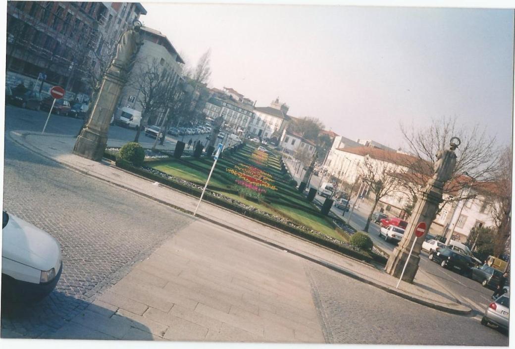 Guimarães e seus jardins na rua