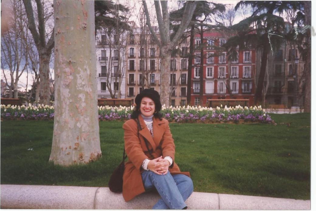 Eu e as tulipas na Plaza del Oriente em Madri