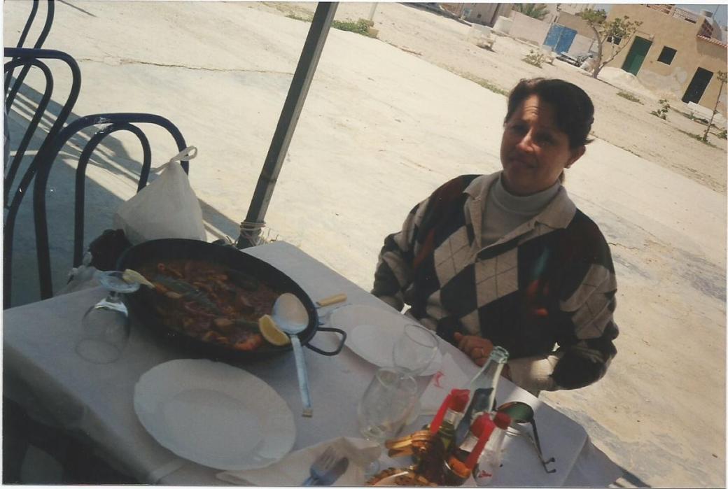 Carmen e nossa paella escura-uma delícia-Ilha de Tabarca